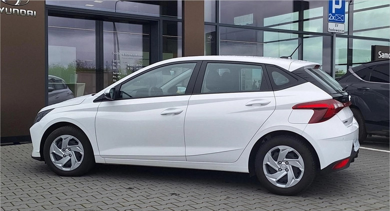 Hyundai i20 cena 64700 przebieg: 21638, rok produkcji 2022 z Pieniężno małe 137